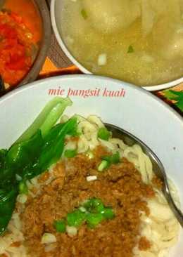 Mie ayam pangsit kuah ala ala mie gajahmas