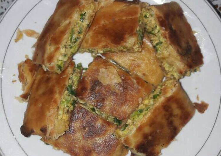 bahan dan cara membuat Martabak Telor bumbu Kare