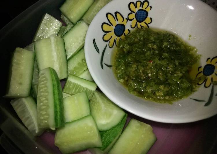 gambar untuk resep Sambel rawit ijo + bawang putih