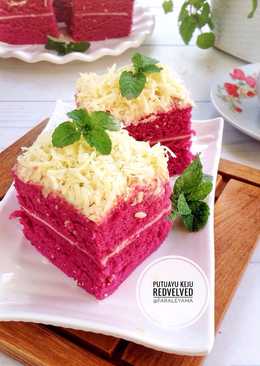 Putu Ayu Keju (red velved)