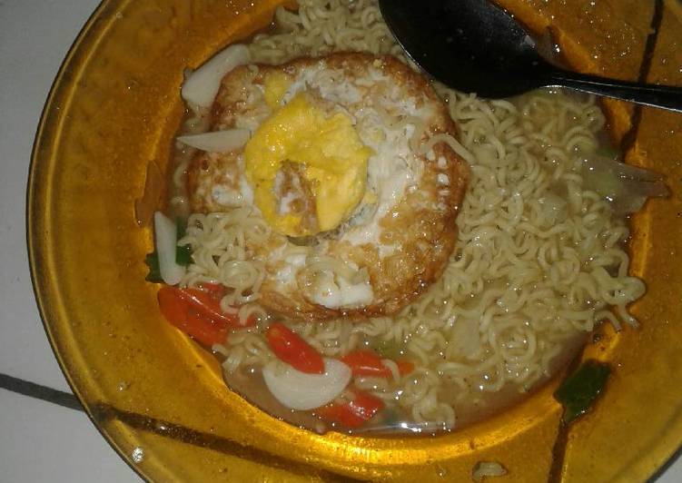 resep makanan Mie rebus pedas jeruk purut telor ceplok????