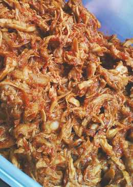 Plecing Ayam (Ayam Suwir Bumbu Merah)