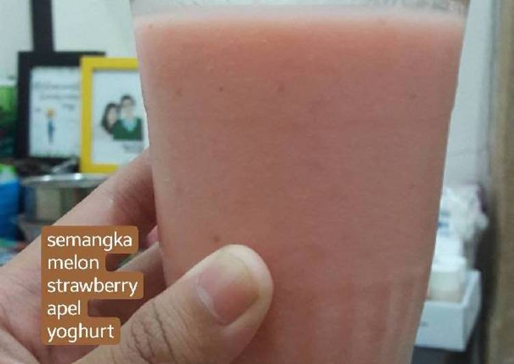 gambar untuk resep Jus Semangka-Melon-Strawberry-Apel