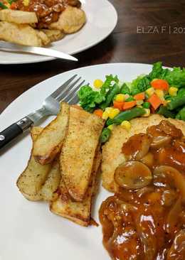 Crispy Chicken Steak with Mushrooms Sauce