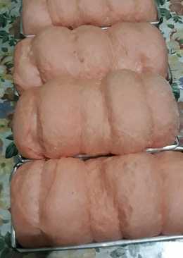 Roti Tawar Strawberry