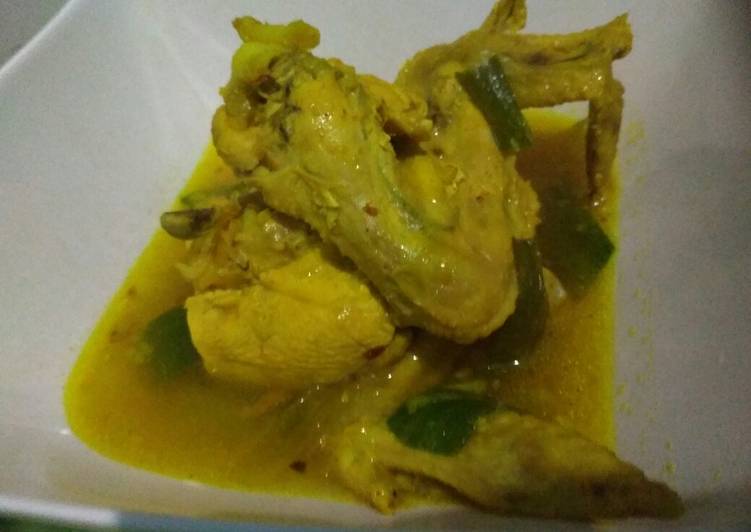 gambar untuk cara membuat Soto ayam kudus (versi balungan/tulangan)