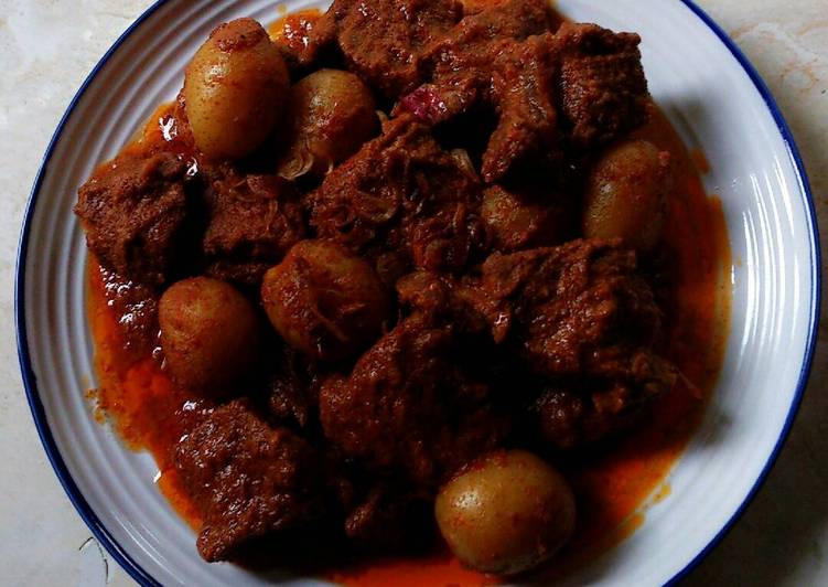 resep Beef rendang with baby potato