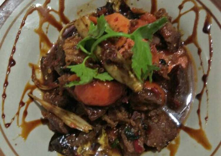 resep makanan Semur daging sapi serat laos