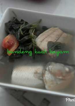 Bandeng kuah bayam