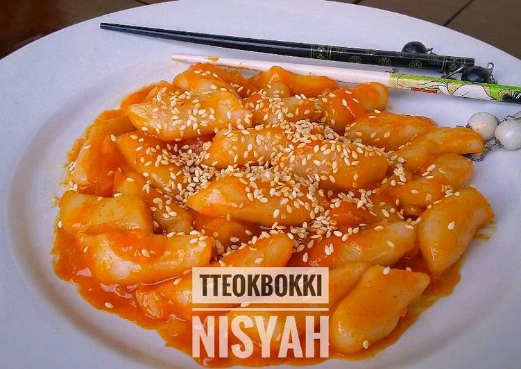 resep lengkap untuk Tteokbokki ~ Kue Beras Ala Korea dgn Saus Pedas Manis ??