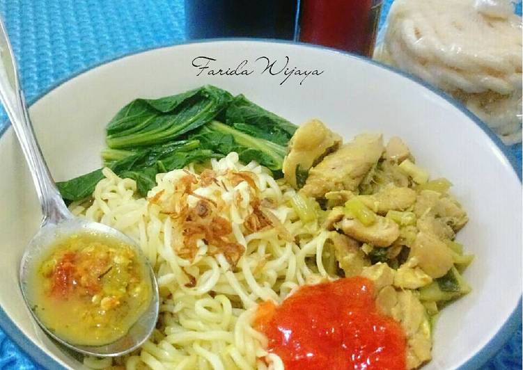 Mie Ayam Simpel Enak #RabuBaru #BikinRamadanBerkesan