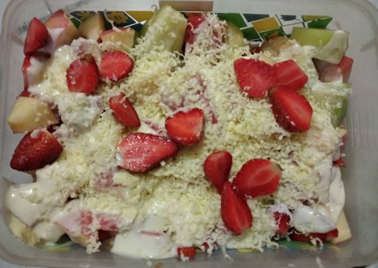 Salad buah praktis