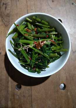 Plecing kangkung goreng