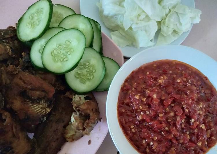 gambar untuk resep makanan Sambal Pecel Lele