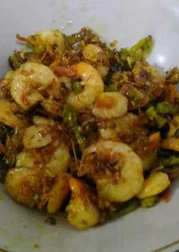 Tumis udang lengkuas