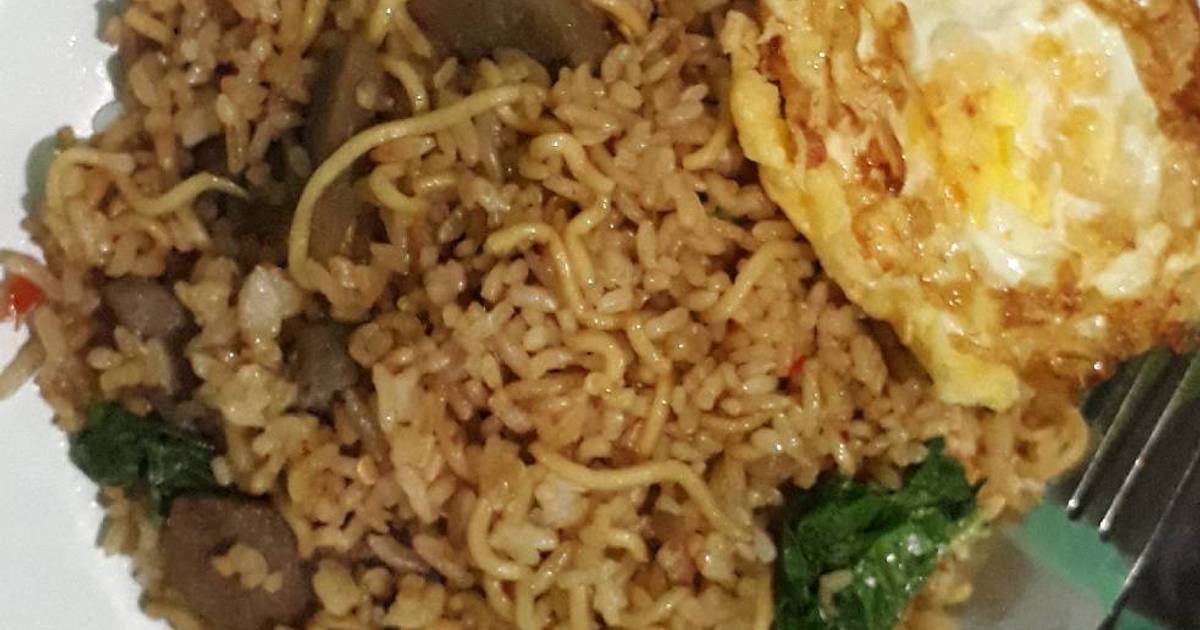 71 resep nasi goreng mawut enak  dan sederhana Cookpad