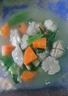 Sop ayam bakso