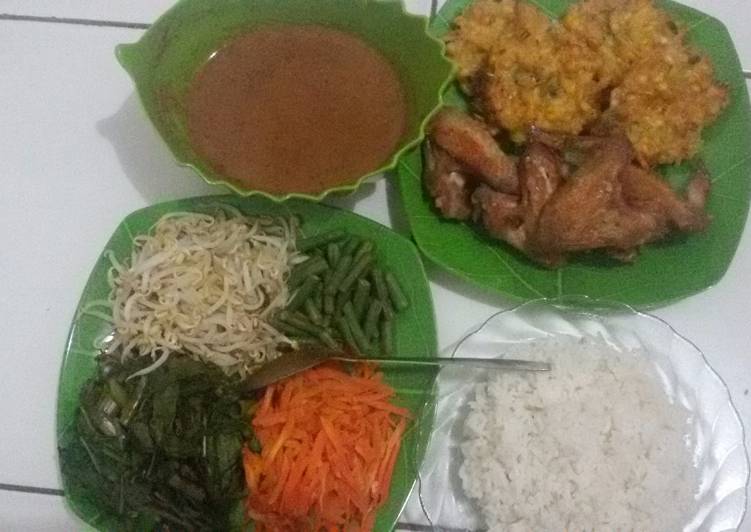 Resep PECEL Sayur dgn bumbu kacang Dari Lia Luthfia 'RWijaya