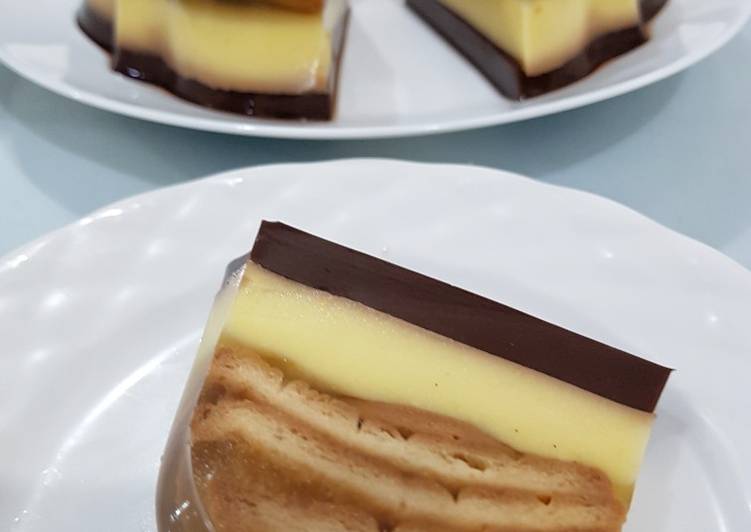 Puding Lapis Regal