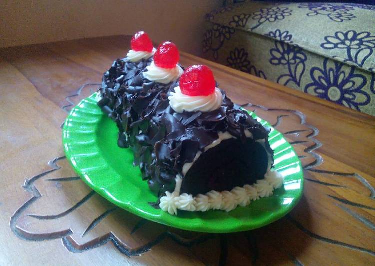 gambar untuk cara membuat Black Forest (Steam Roll Cake)