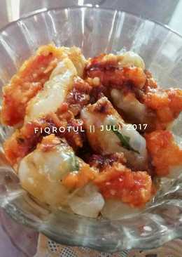 Cilok dengan saus sambal handmade