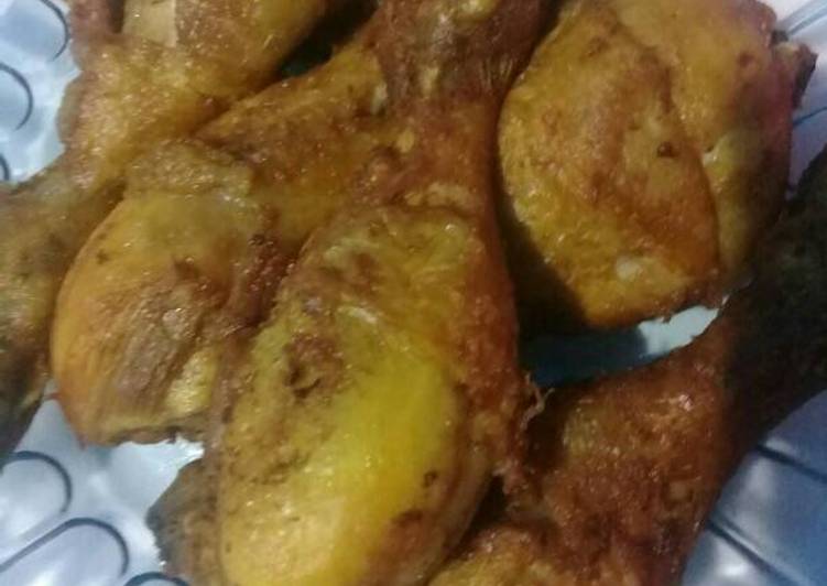 Resep Ayam goreng bumbu santan kuning - Bunda Qilla