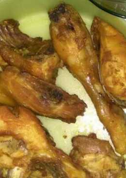 Ayam goreng bumbu kuning