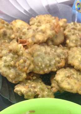 Bakwan kacang hijau