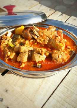 Marak Daging dan Sayuran berkuah merah (Ù…Ø±Ù‚ Ø§Ù„Ù„Ø­Ù…)