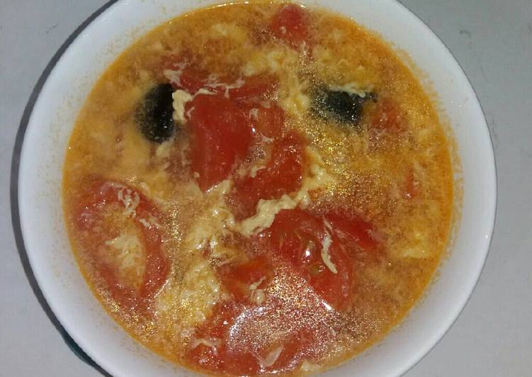 cara membuat Tomato egg soup/sup tomat telur