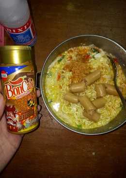 Mie instan kua jamur + sawi + sosis + boncabe