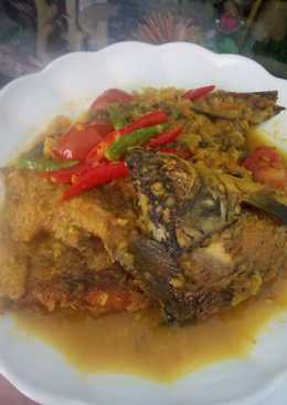 Ikan mas bumbu kuning