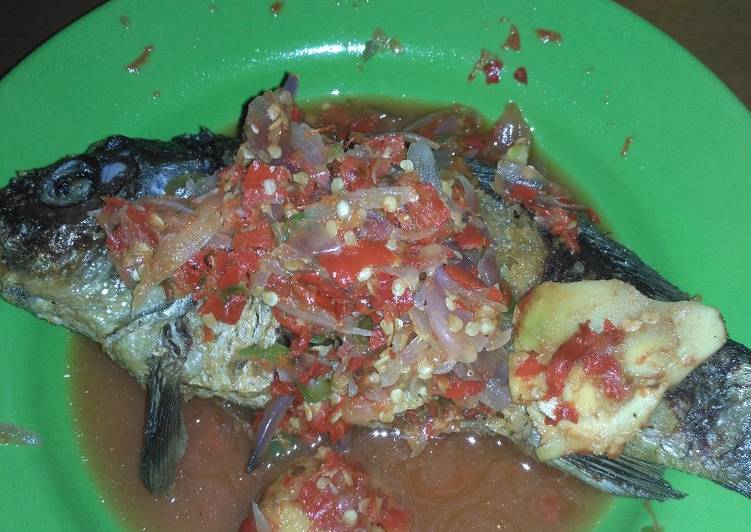 Resep Pecak Ikan Mas sederhana By Illiyin Widiantara