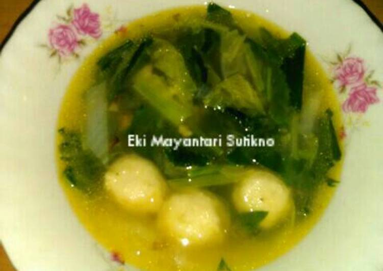 gambar untuk resep makanan Tumis Sawi Bakso Kuah Kaldu (Kaldu Ayam, Tanpa MSG)