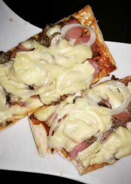 Crispy pizza ala mrs. manan