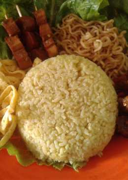 Nasi kuning magicom