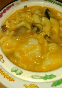 Seblak Mie Burung Dara Campur Jamur Kuping