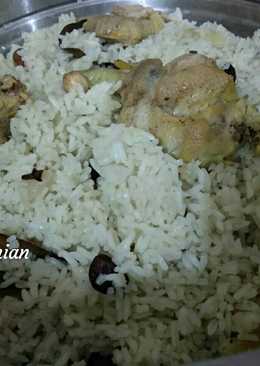 Nasi Mandiy bumbu rempah Indonesia