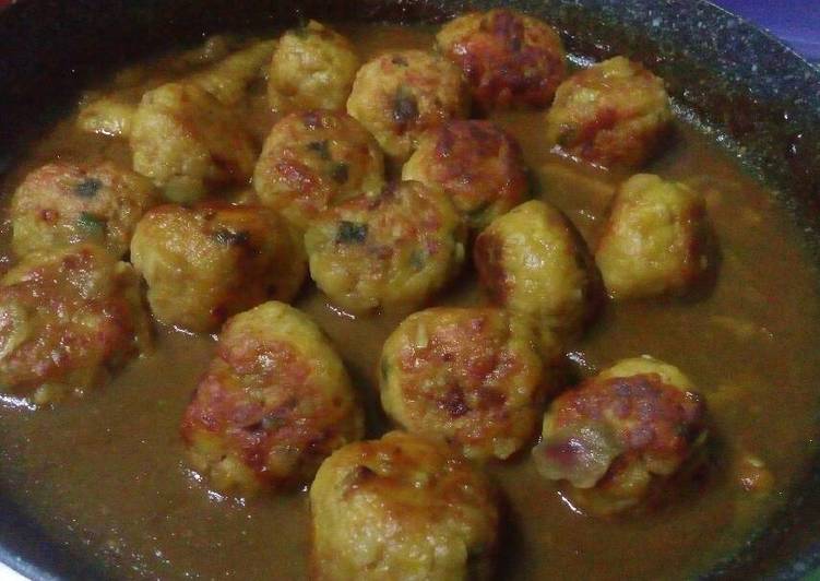 Resep Chiken ball with brown sauce Karya Wahyuningtias Yulianti