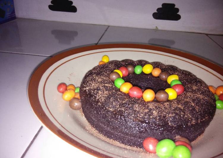 gambar untuk resep Cake Birthday Chocolatos (No Oven `kukus`, No Mixer)