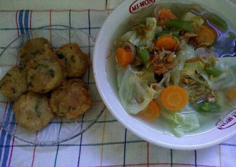 bahan dan cara membuat Sayur Sop & Perkedel Kentang