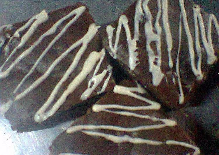 bahan dan cara membuat Brownies panggang ekonomis ala iin