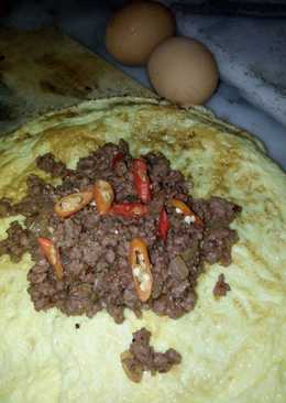 Telur Dadar toping Daging Cincang ala DEBM