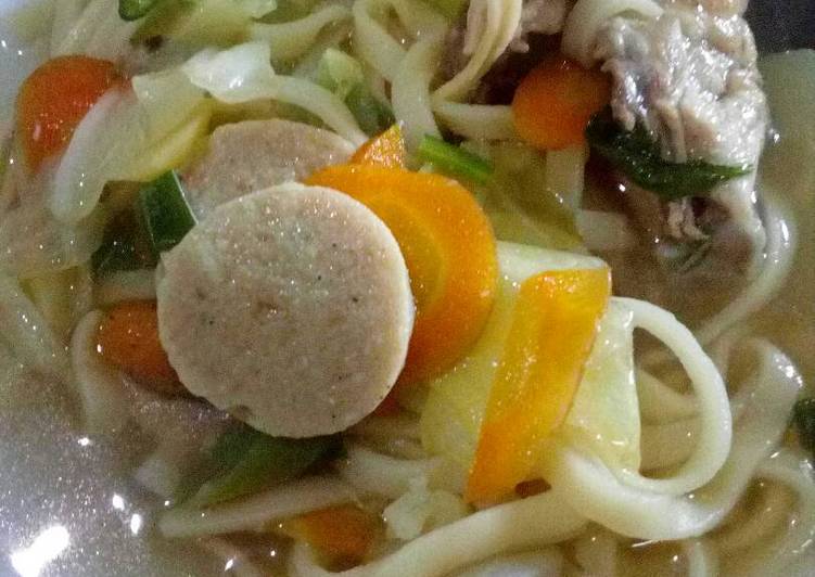 resep makanan Sup sayur mie tulang ayam