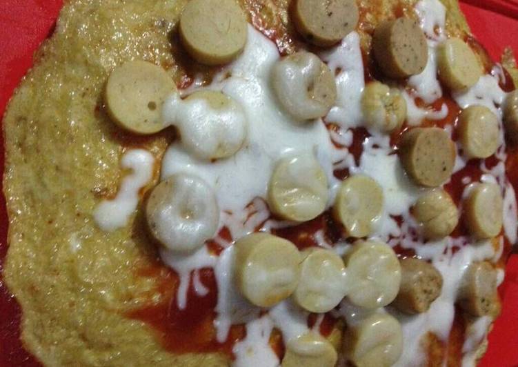 resep lengkap untuk Pizza mie mozarella