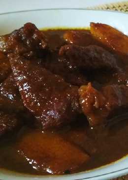 Semur daging sapi, kentang