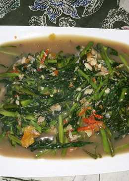 Tumis kangkung terasi simple