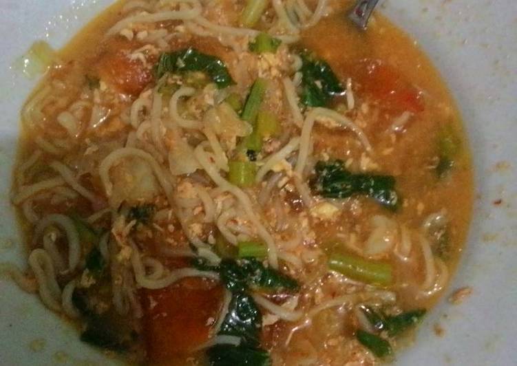 bahan dan cara membuat Seblak Indomie Kuah Pedas