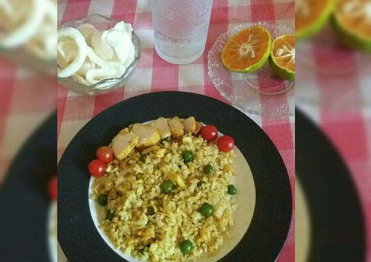 gambar untuk resep makanan Nasi goreng kunyit kencur