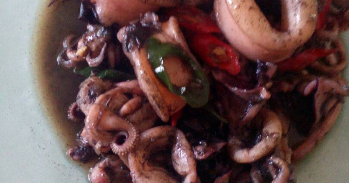 Resep Cumi tinta hitam oleh Dewy Rika Cookpad